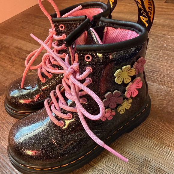 Dr. Martens Junior 1460 Glitter and Flower Lace Up Boots (Toddler size 8) - Picture 2 of 5